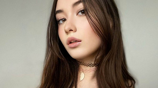 Настя — эротические фото